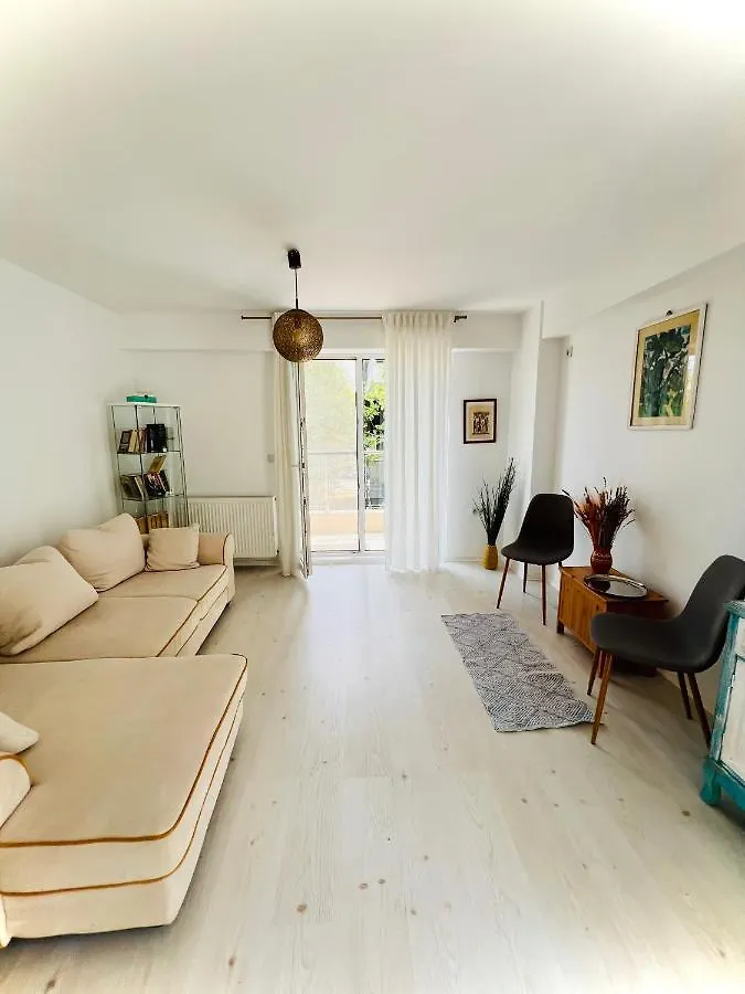 The Airport Loft Daire Otopeni Romanya