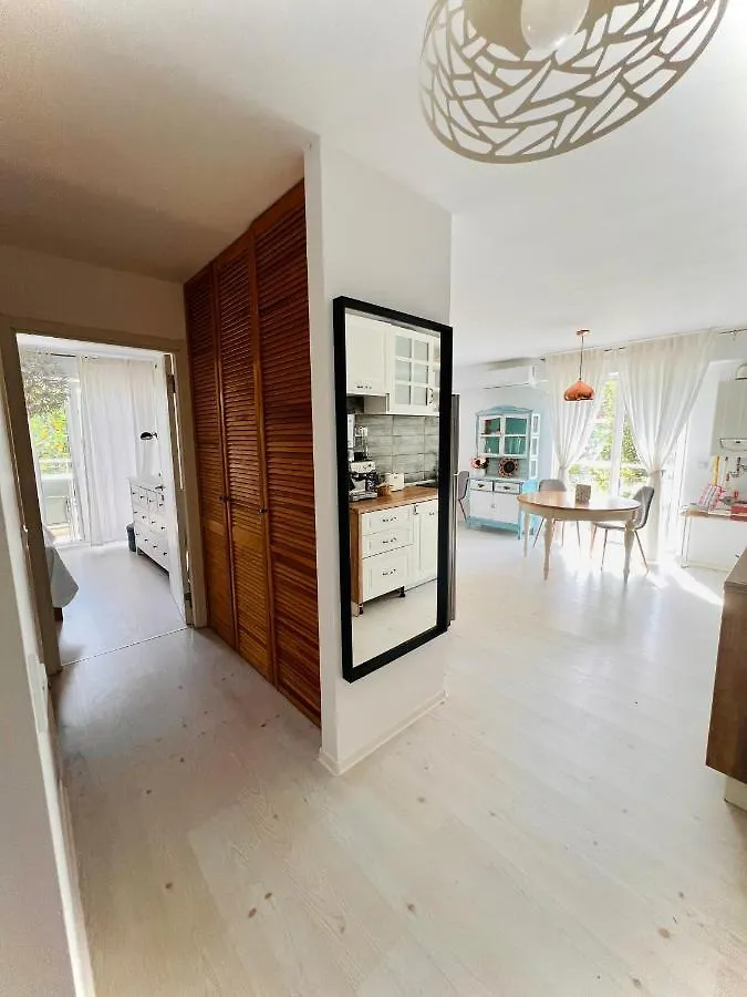 The Airport Loft Daire Otopeni